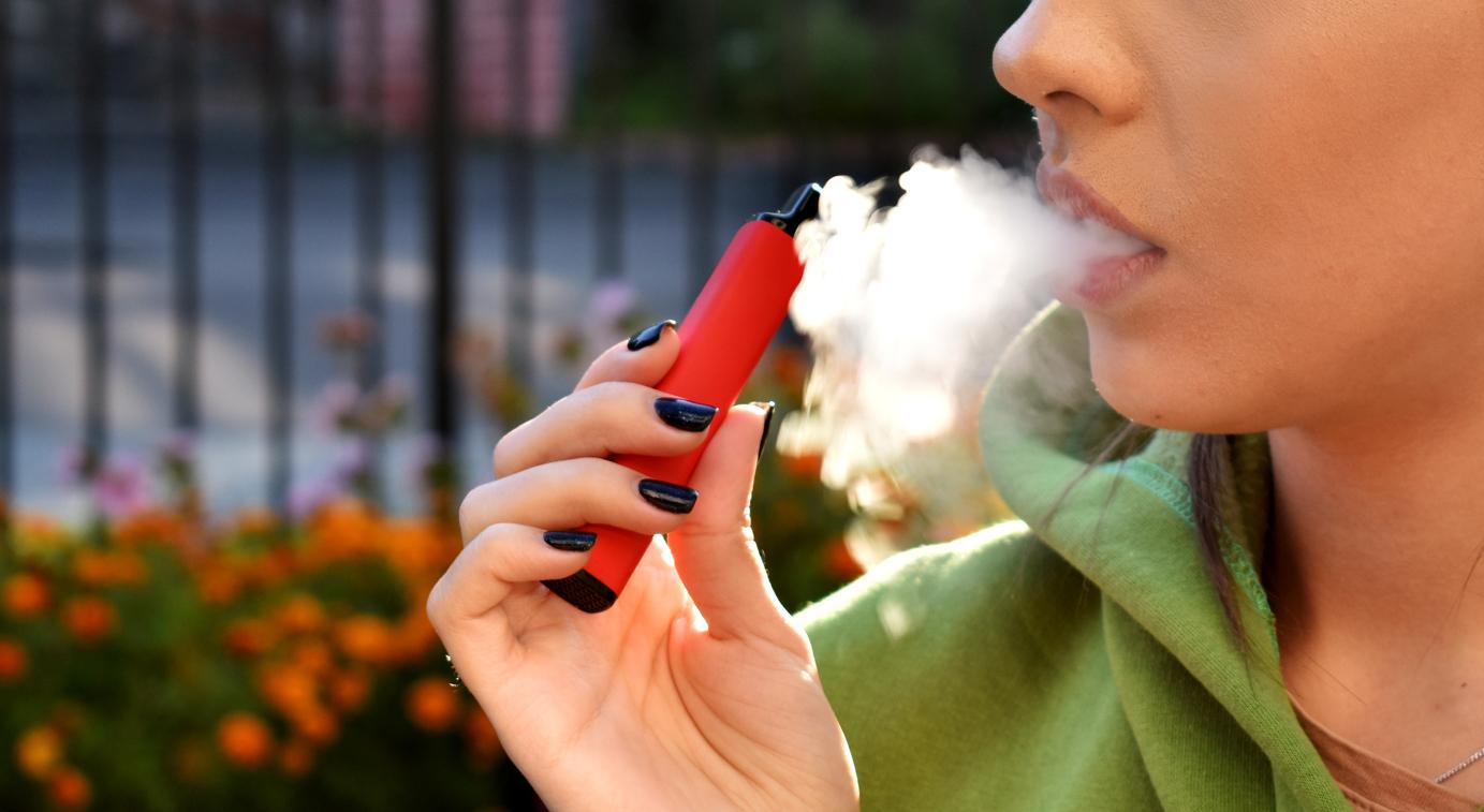 Santé buccodentaire Ecigarette le vapotage détruit les bonnes bactéries de la bouche Ici